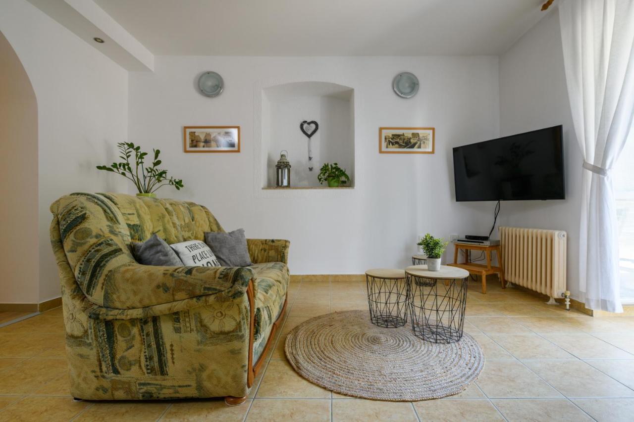 Apartman Aleksandra PUY 외부 사진