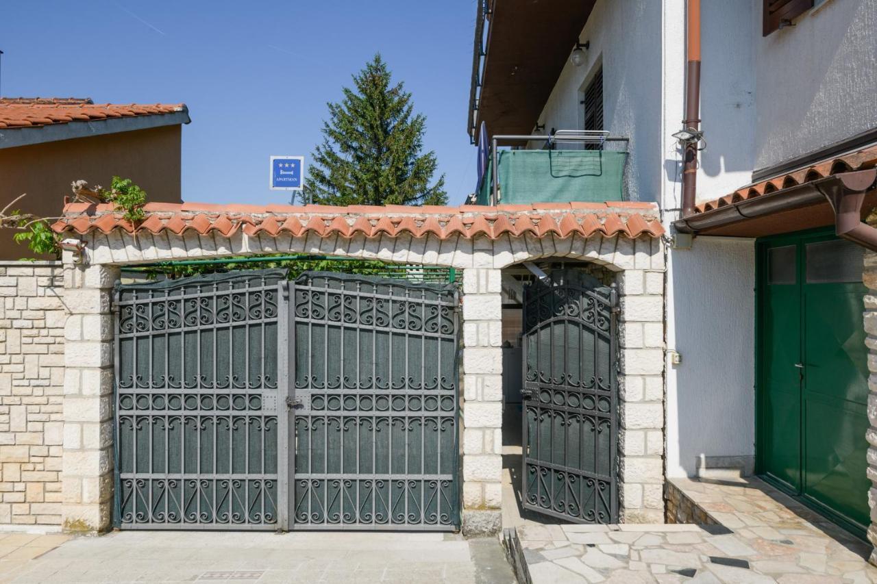 Apartman Aleksandra PUY 외부 사진